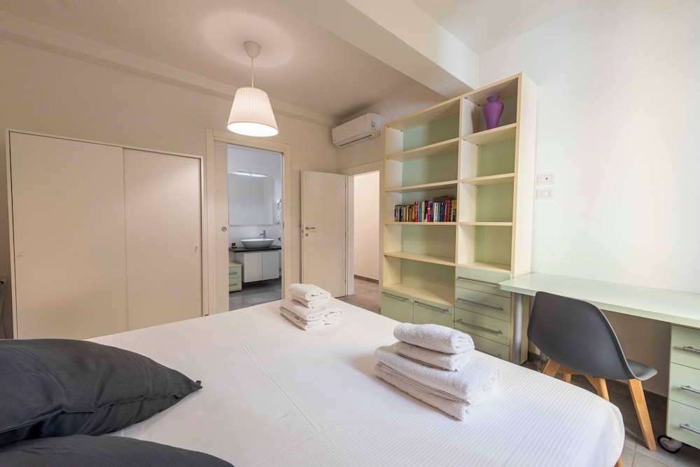 Brand new apartment in Florence by MMega