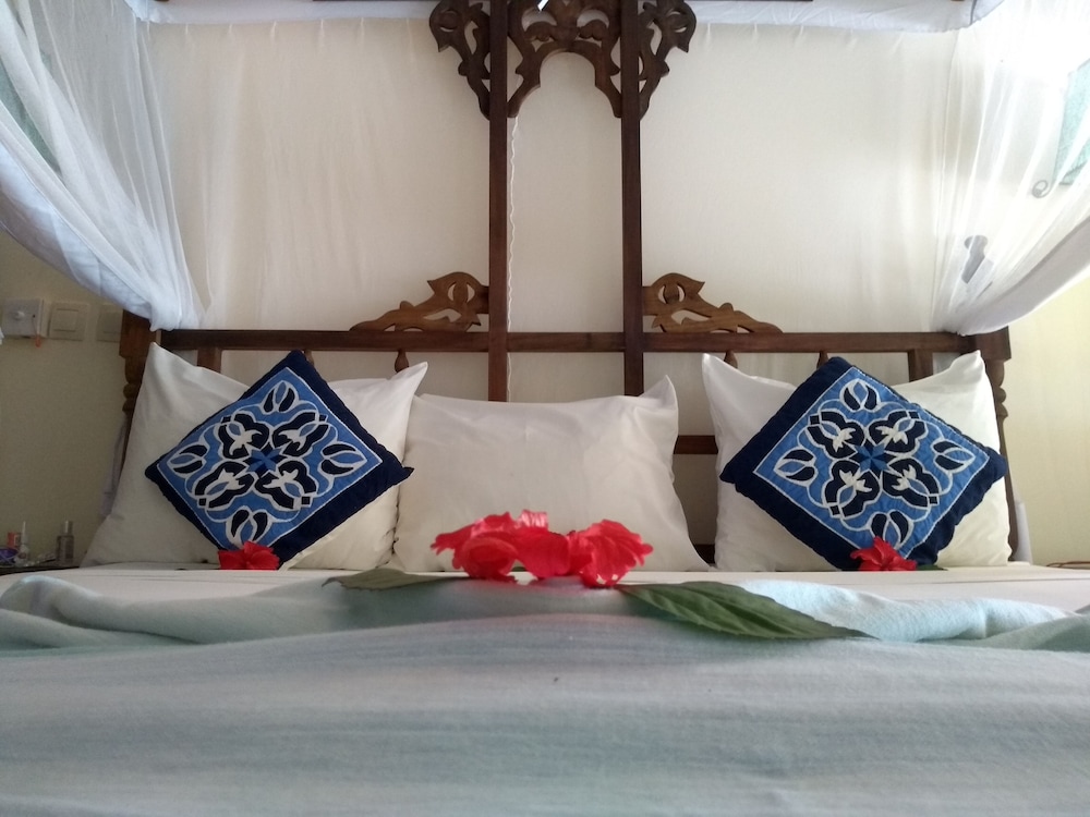Kiwengwa Vacations - Marafiki Bungalows - Property Image 8