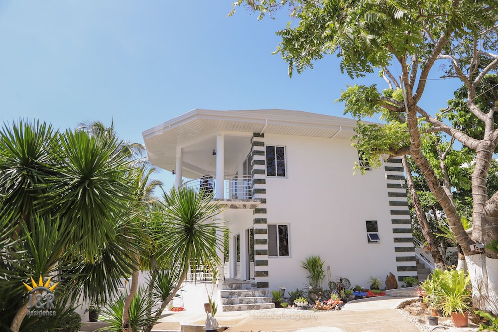 J&R Residence
