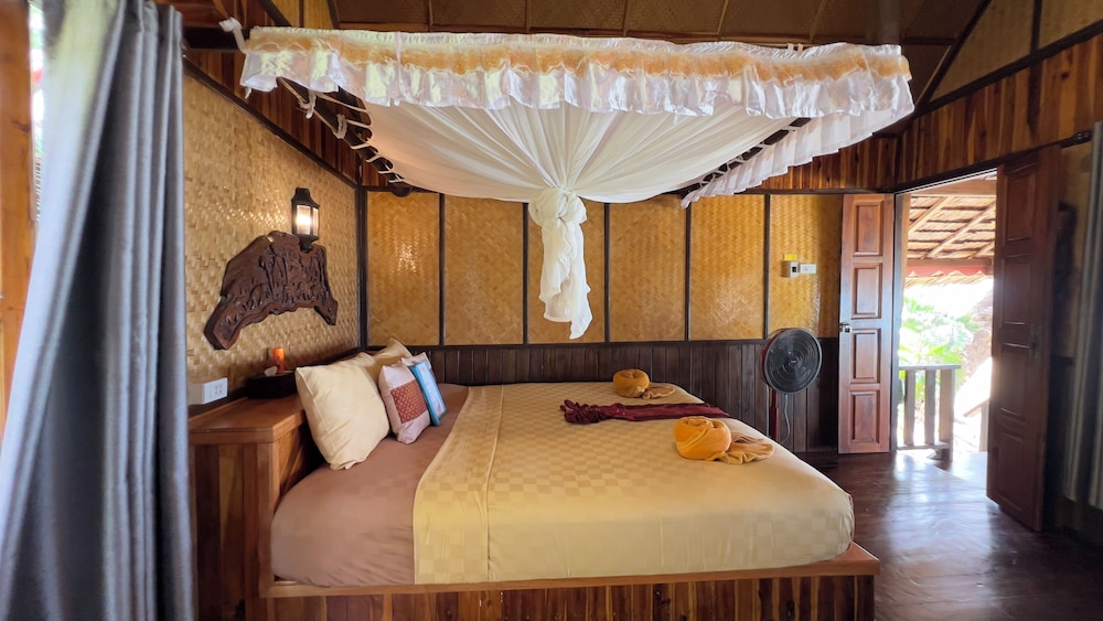 Phi Phi Relax Beach Resort
