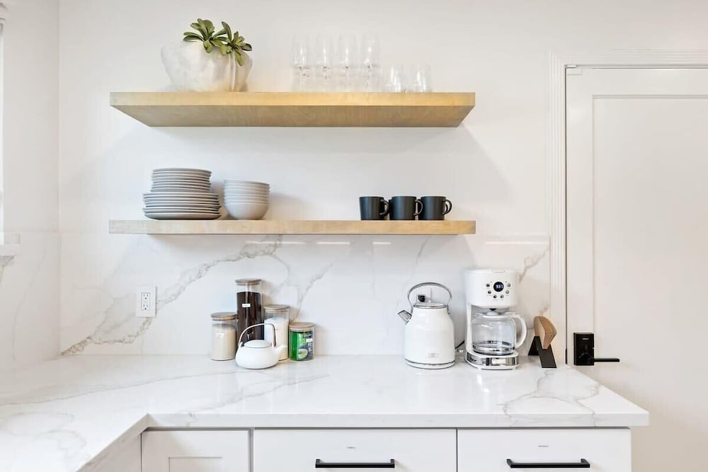 @ Marbella Lane - 3BR Designer Near Valley Fair