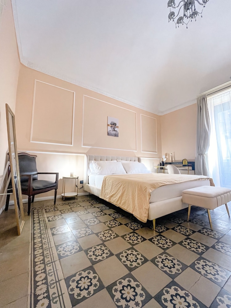Flame B&B - Elegant Rooms