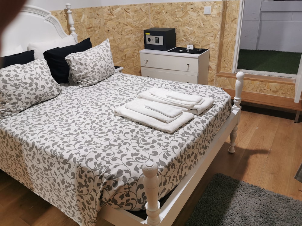 Jualis Guest House