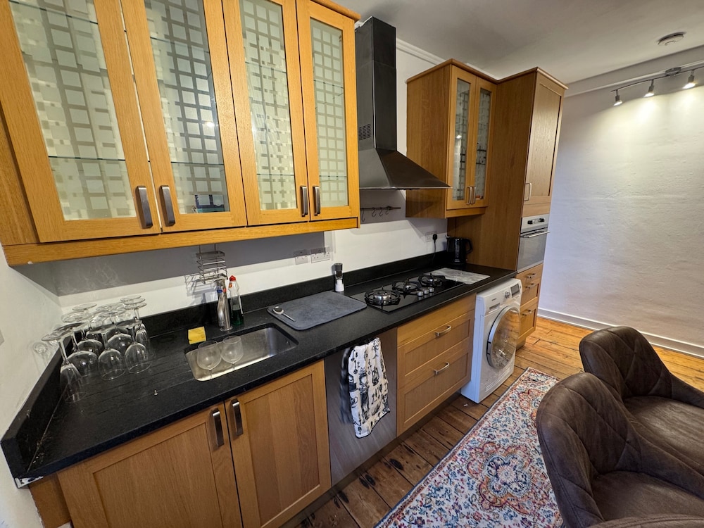 Covent Garden 1-bed Apt Sleeps 4, 7 min to Station