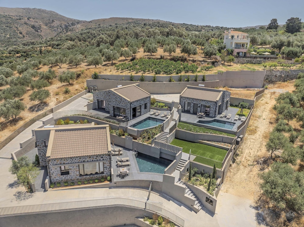 Valley View Villas - With 3 Pools