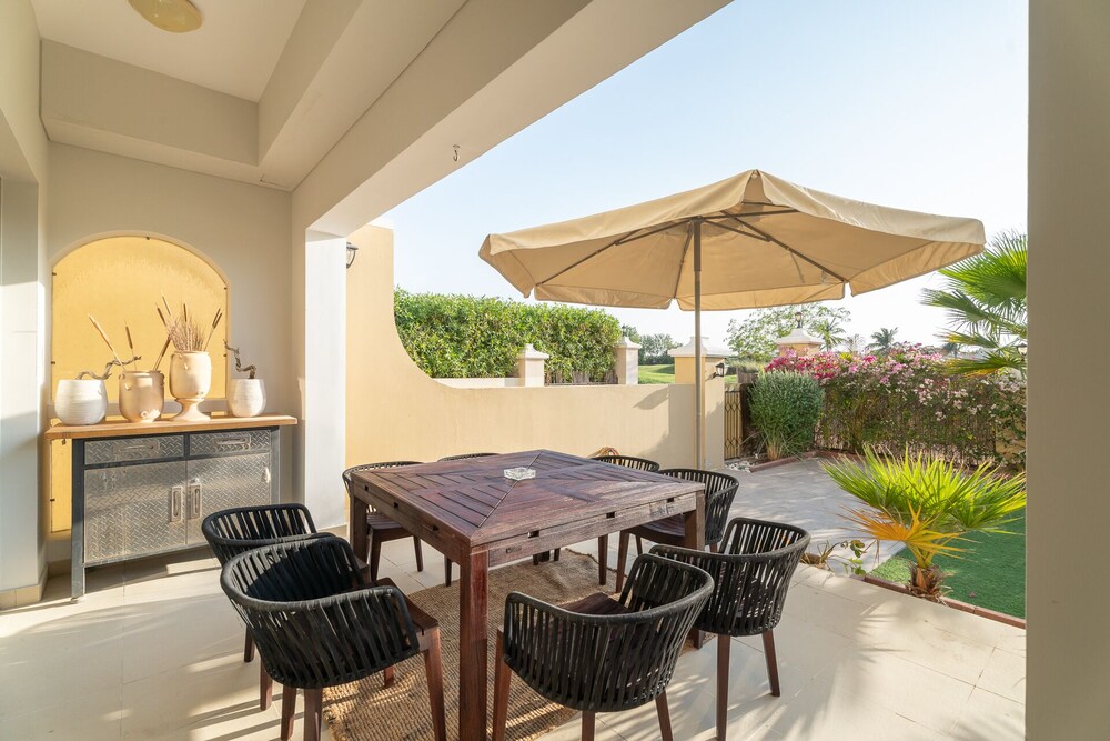 Nasma Holiday Homes - Al Hamra Village