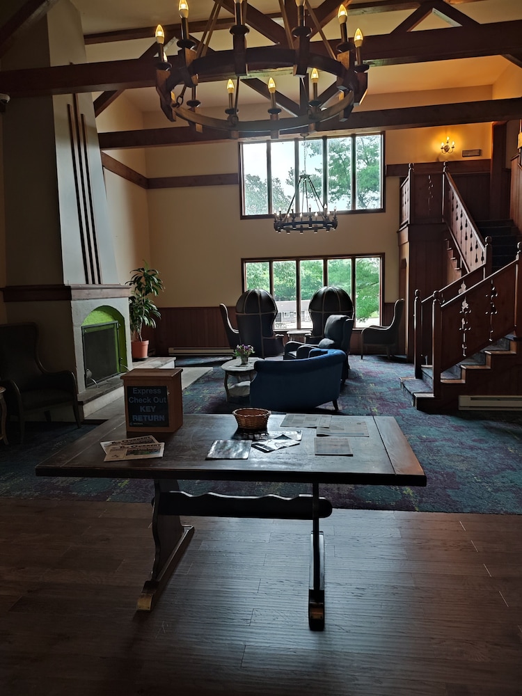 The Lodge Luxury Resort At Lake Harmony - Property Image 24