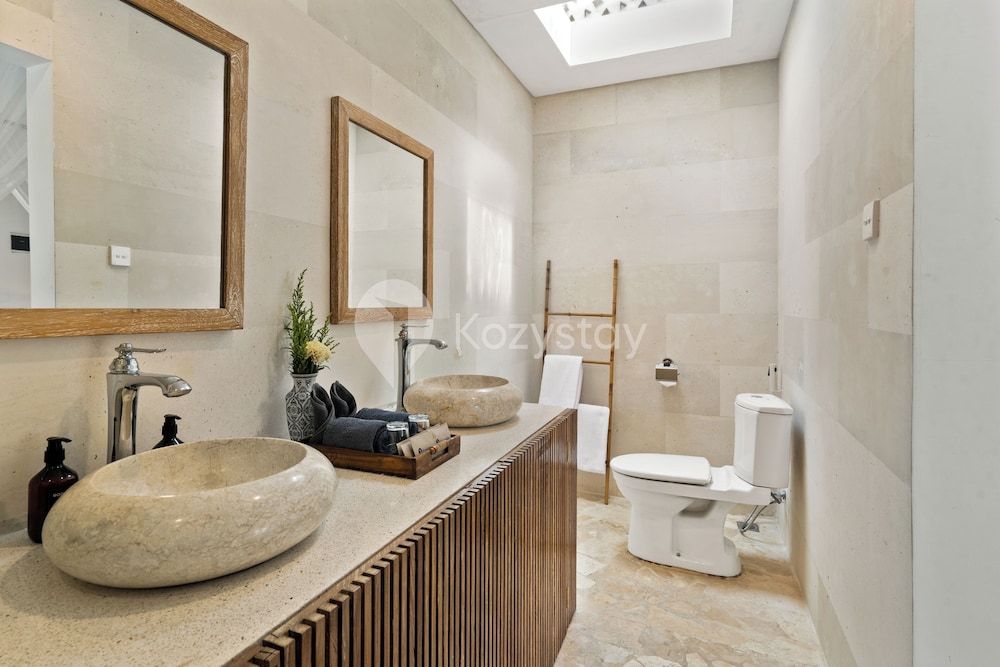 Dewandaru Villa by Kozystay - Canggu