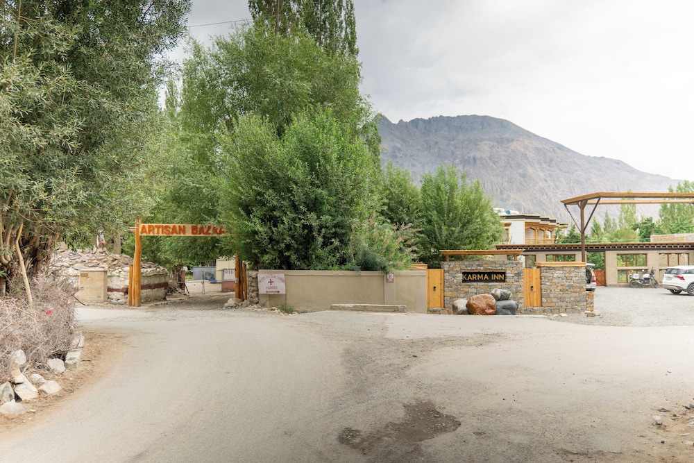 Hotel Karma Inn