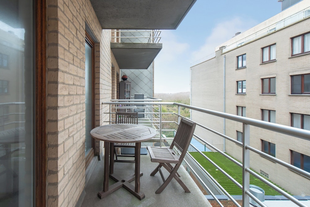 Apartment in Middelkerke With Sea View