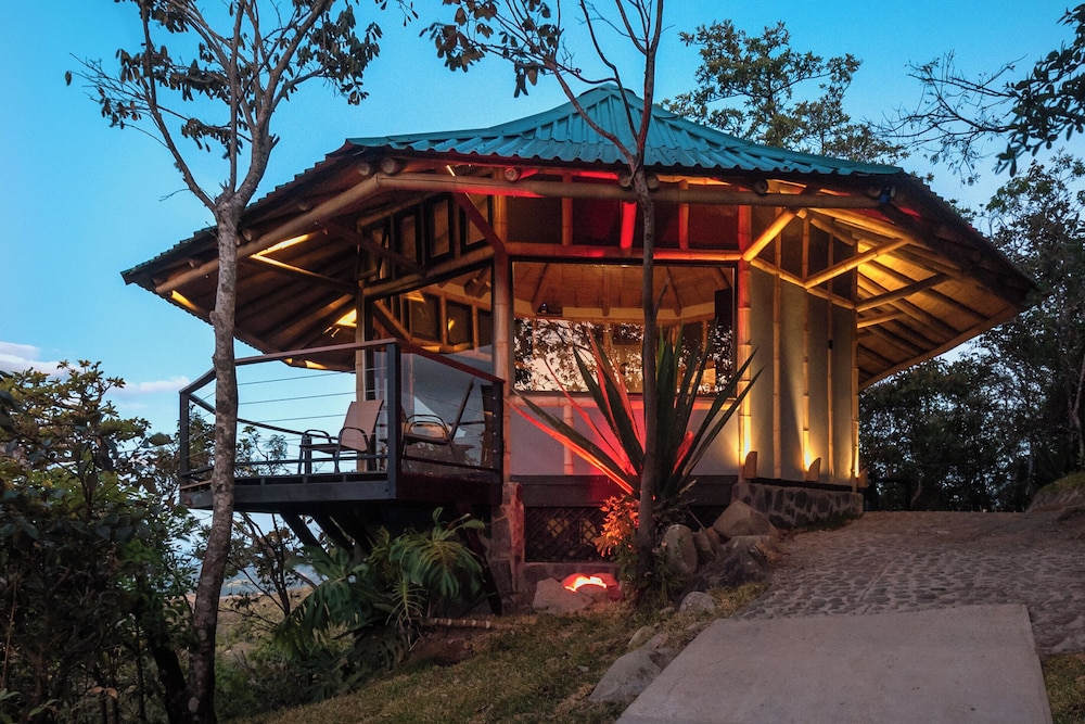 Million Dollar View Ecovilla