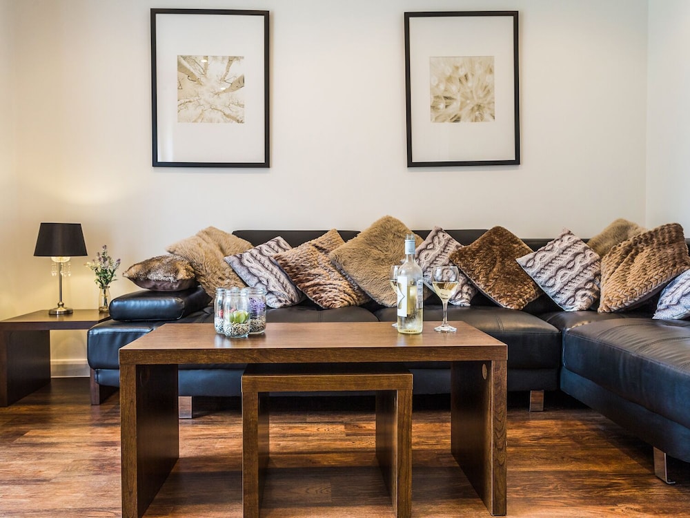 Tus Nua Cottage