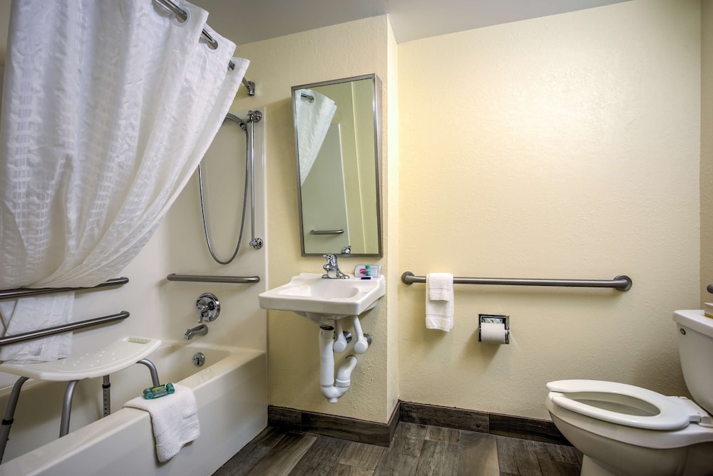 Best Western Nittany Inn Milroy - Property Image 1