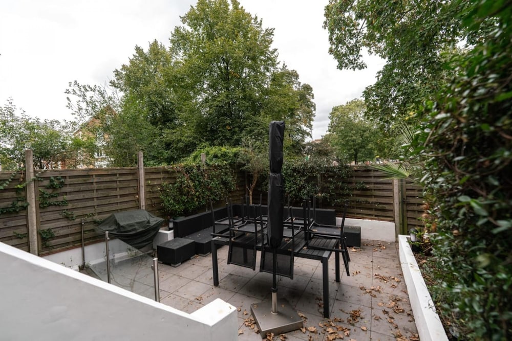 outdoor bbq area