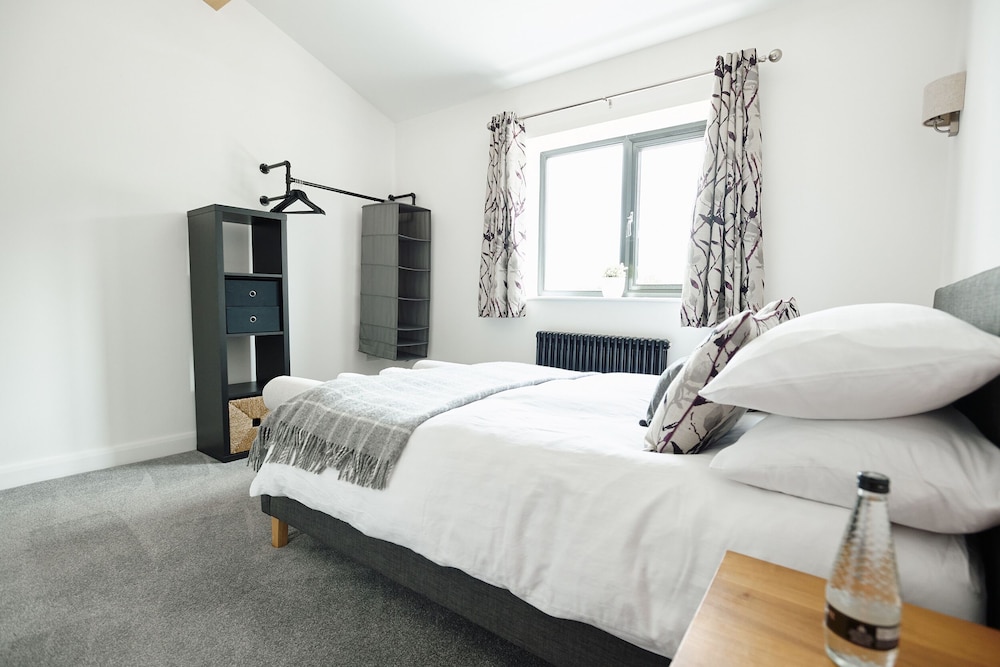 Whernside Lodge