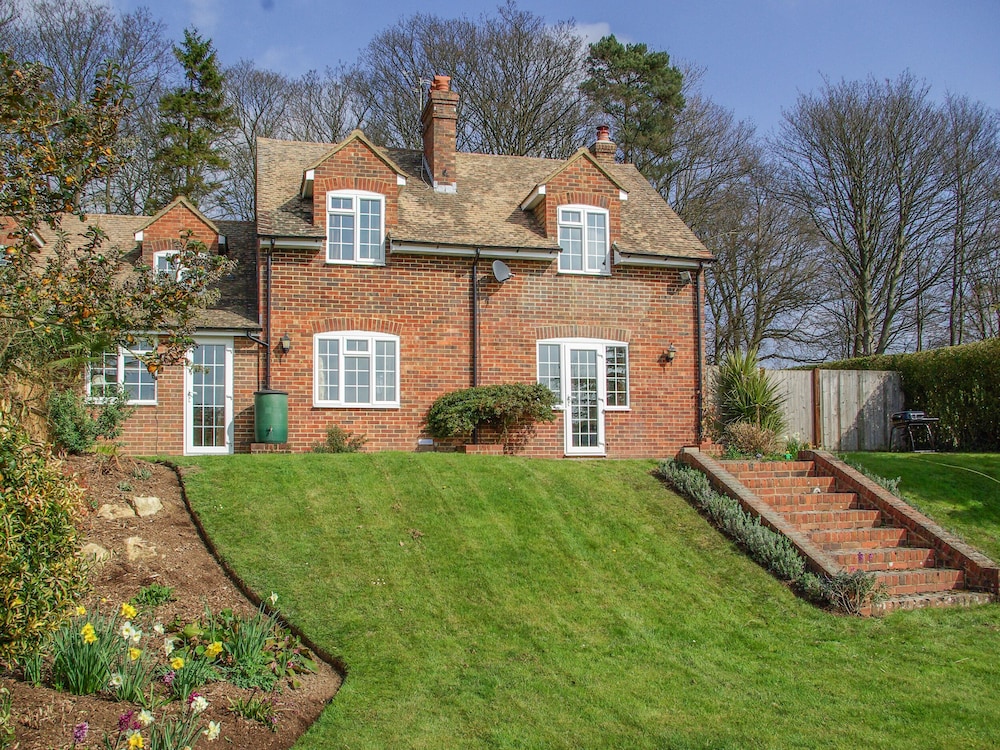 Knights Cottage view 4
