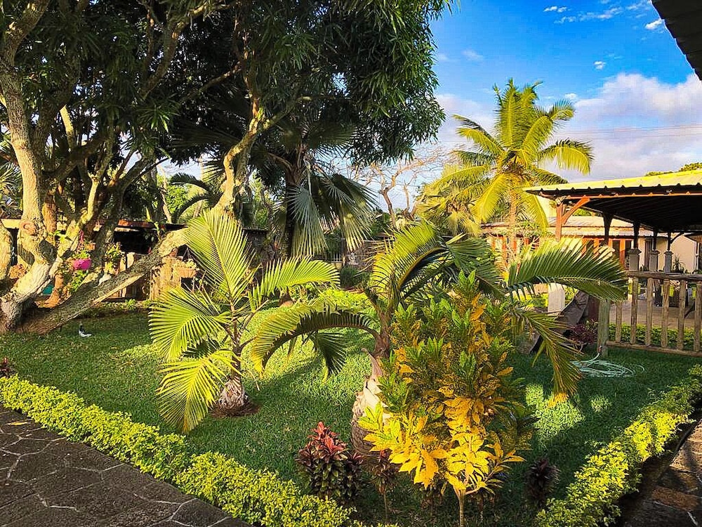 Laurels Villas