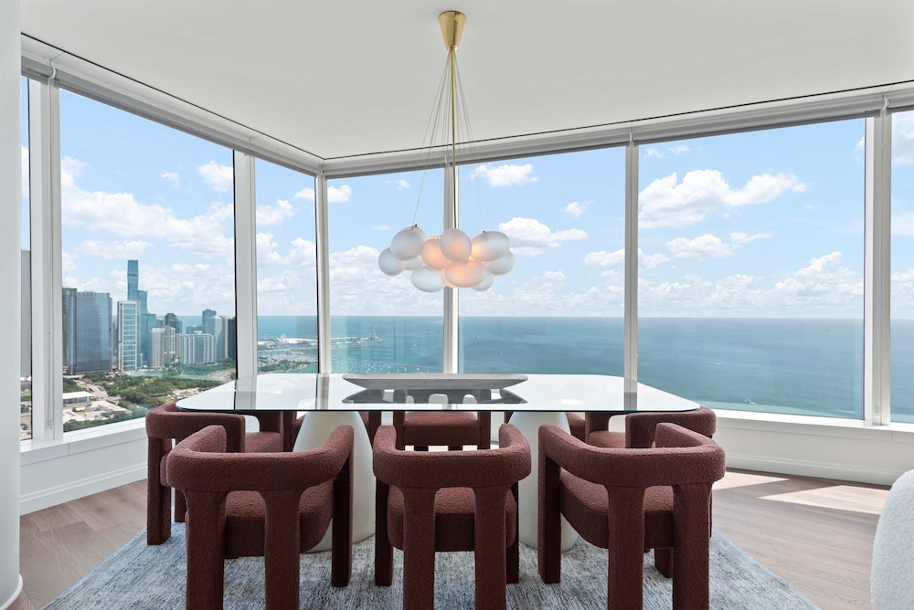 Luxe Apts Stunning Lake Views Resort Amenities