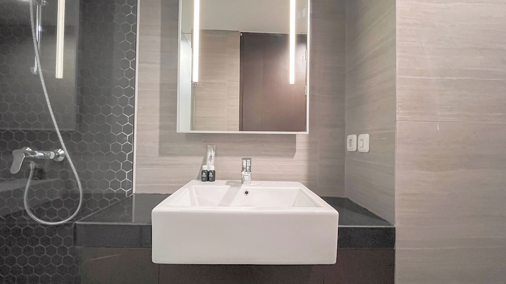 Stylish Studio (No Kitchen) Apartment At Skales Residence Nusa Dua Bali