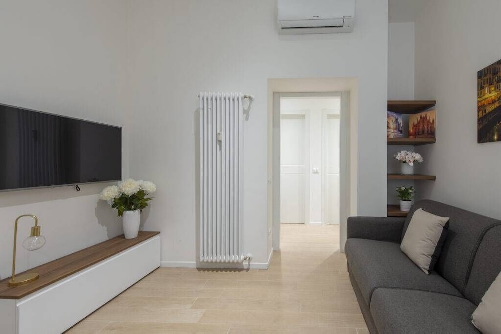 Milan Royal Suites & Luxury Apartments