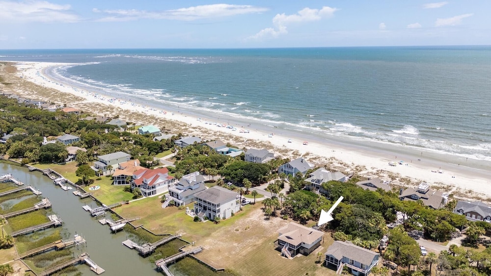 Coastal Charm With Canal Views - 419 Tarpon Blvd, Fripp Island