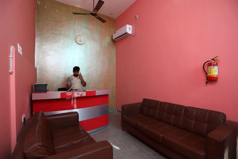 OYO 17291 Shree Ram Palace view 3