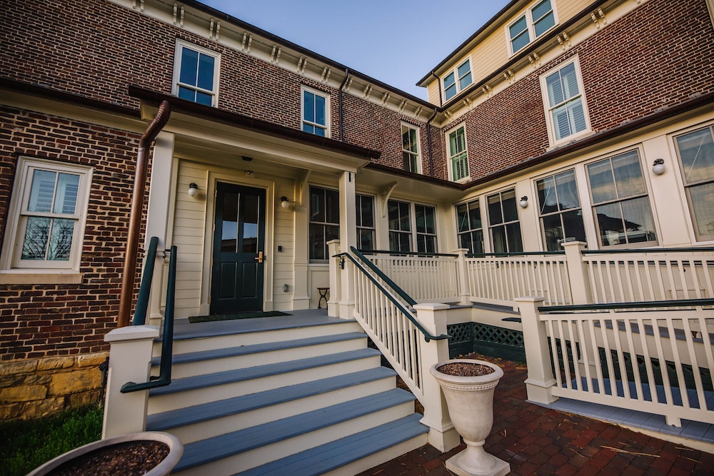 The Inn at Foster Falls - Property Image 28