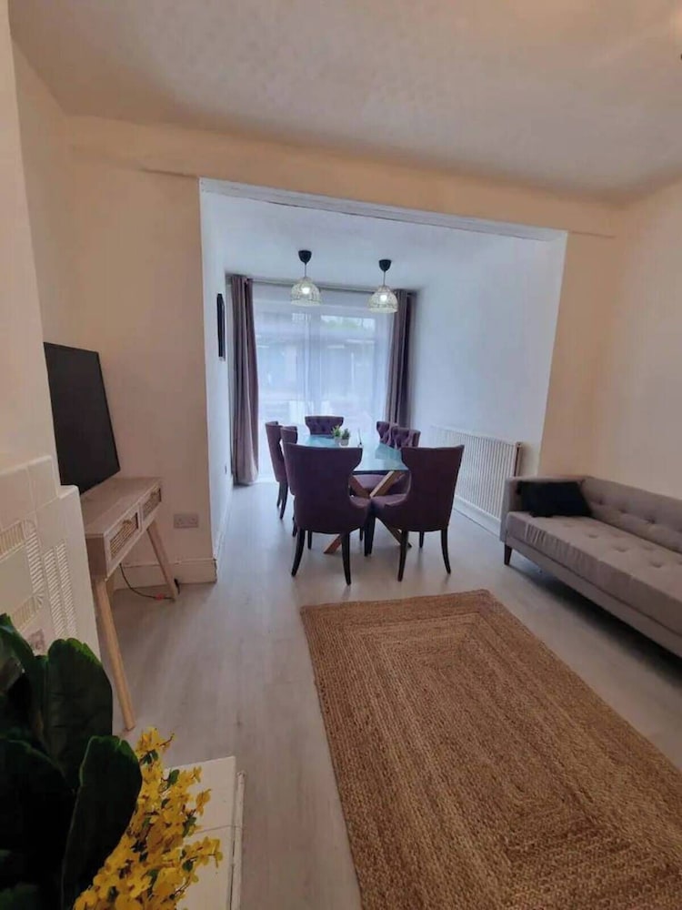 London Serenity House - 4 Bedrooms