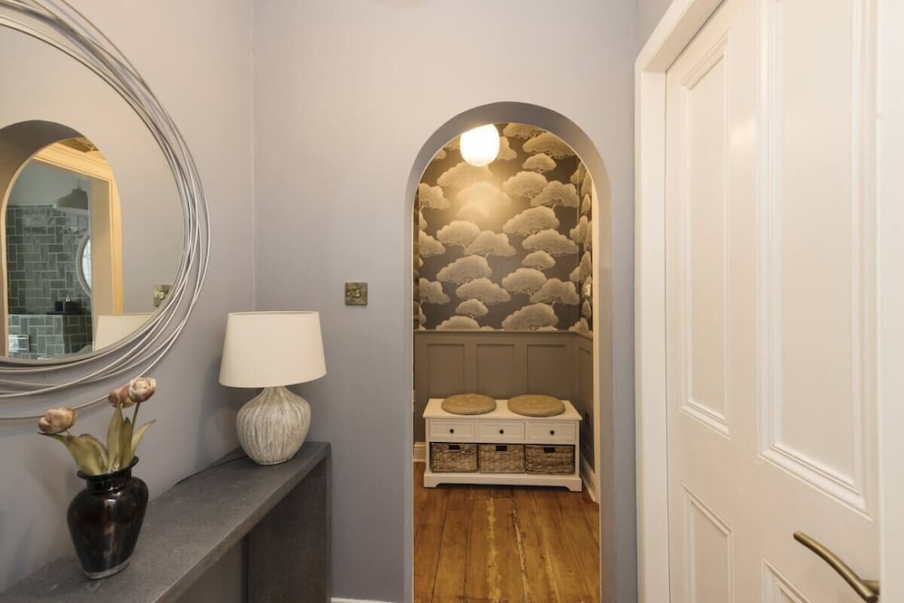 JOIVY Stylish 2bed Flat Near Calton Hill