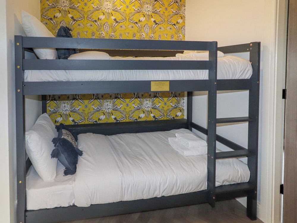 Valley Lodge 4 - North Wales Eco Lodges