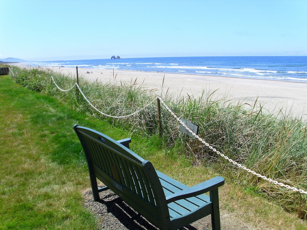 Rockaway Beach Resort view 2