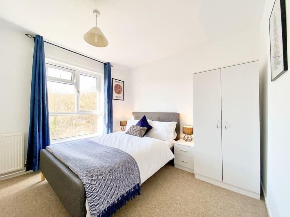 Scarlet House view 2