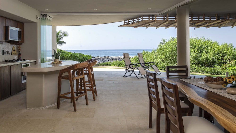 Punta Majahua Condos