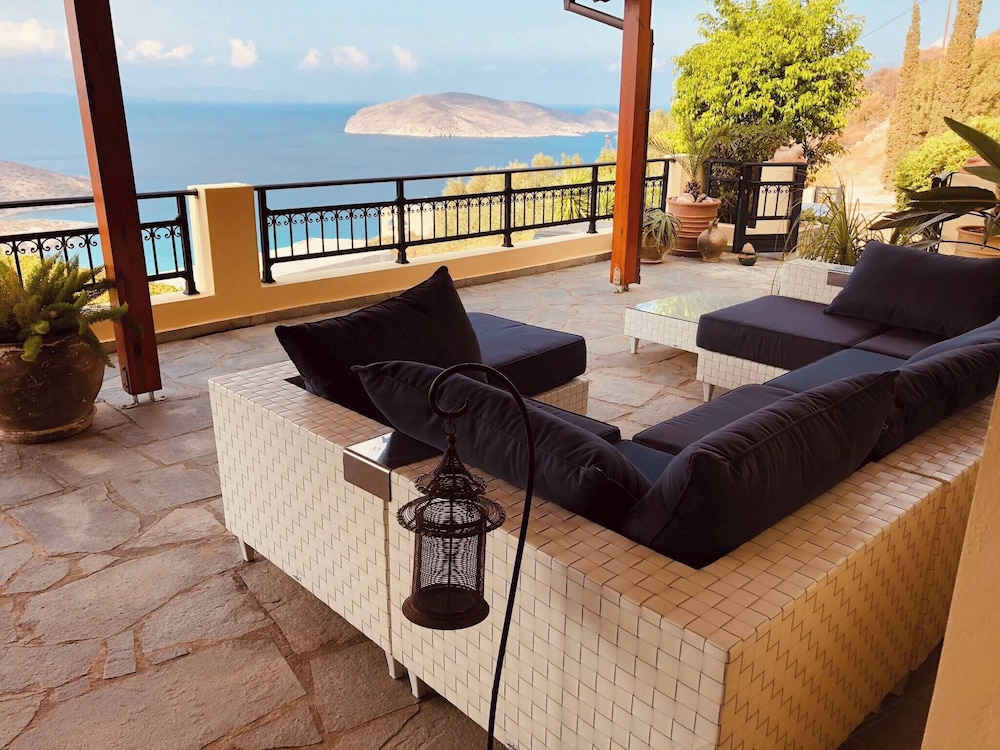 Villa With Pool Sea View Fitness