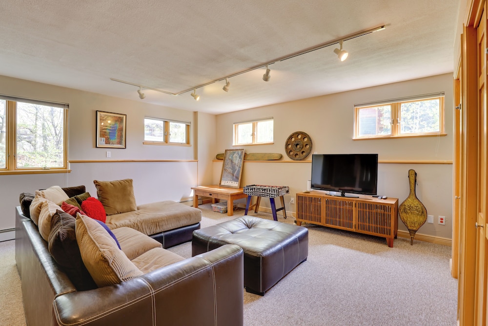 Spacious Townhome Near Main St & Lake Dillon!