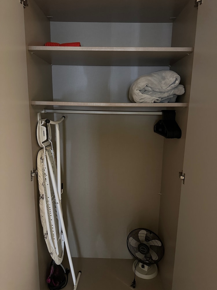 Green Lane 1-bed Apartment - Sleeps 4 & Pets Ok