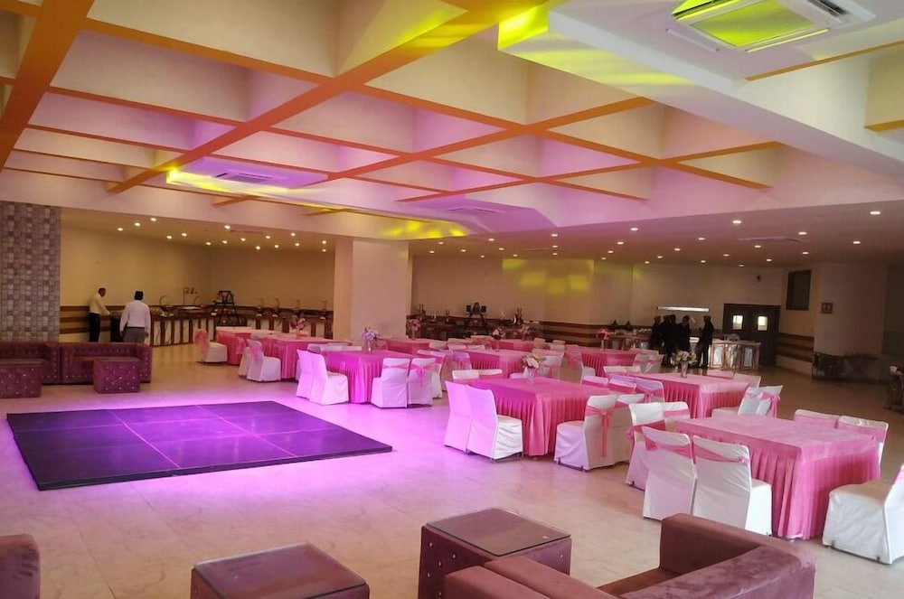 meeting & event spaces