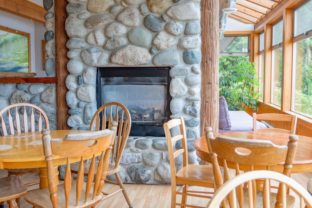 Tofino Vacations - Whalers Guesthouse - Property Image 13