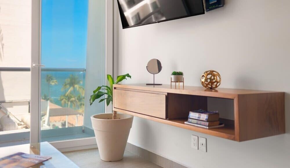 New 1 Br Unit 2 Min From Beach - Pool - King Bed
