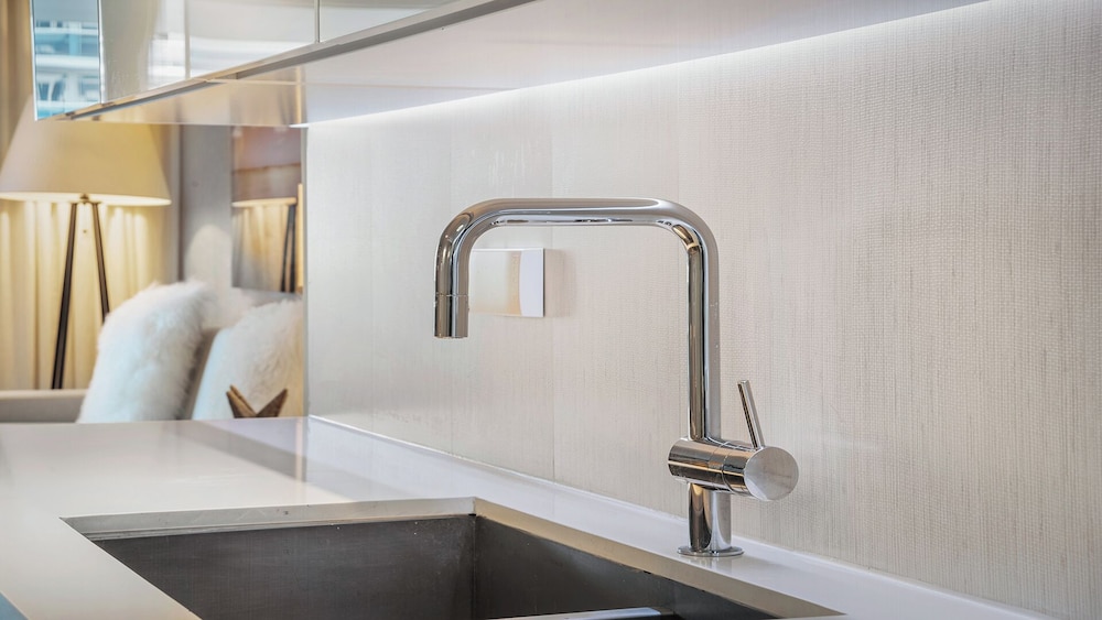 Luxury Vacation Rentals at 1 Hotel & Homes by LRMB