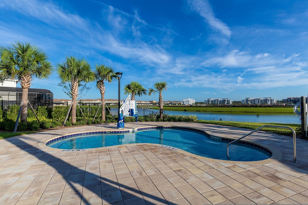 Gorgeous 9bedroom Home Private Pool Game Theater