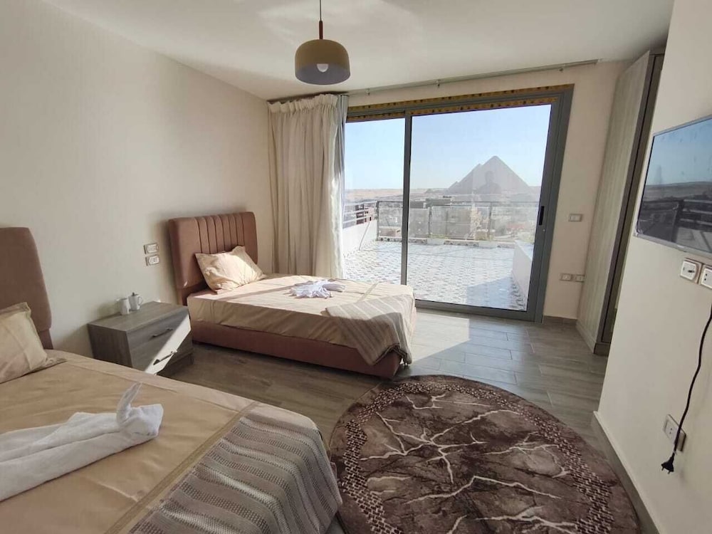 Legend Pyramids Inn