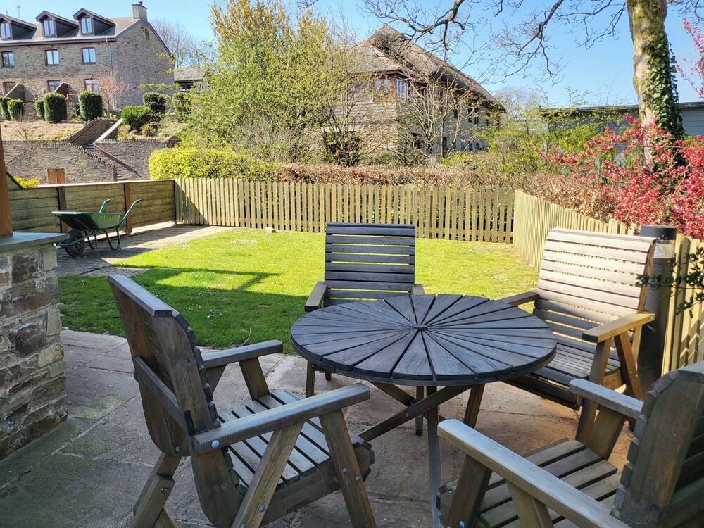 Luxury Dog Friendly Cottage - Golf & Spa Breaks