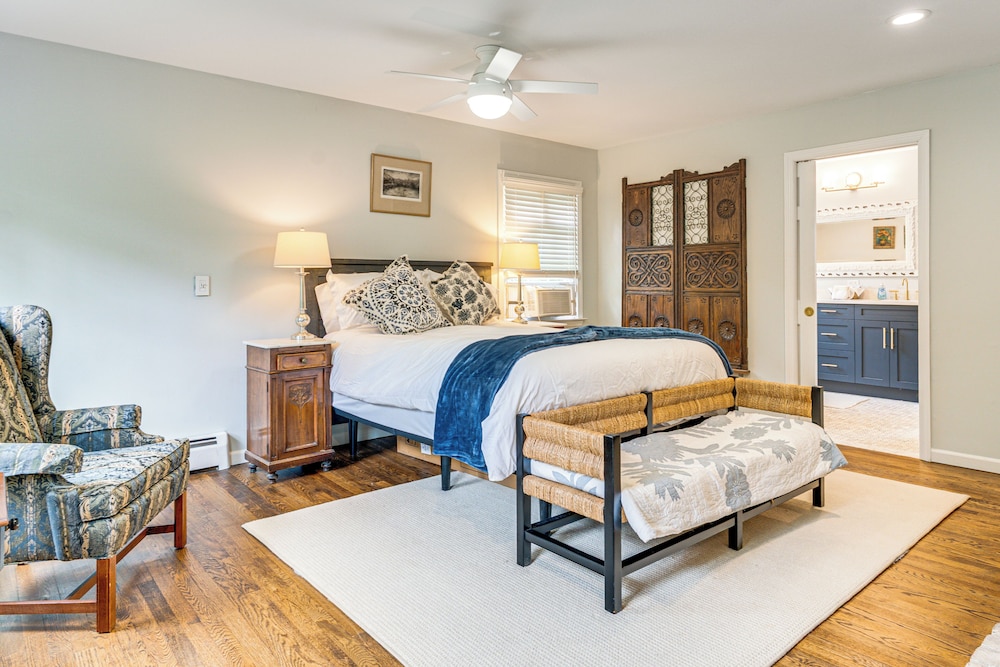 Pool, Gardens & Hot Tub: Luxe Sandy Hook Home!