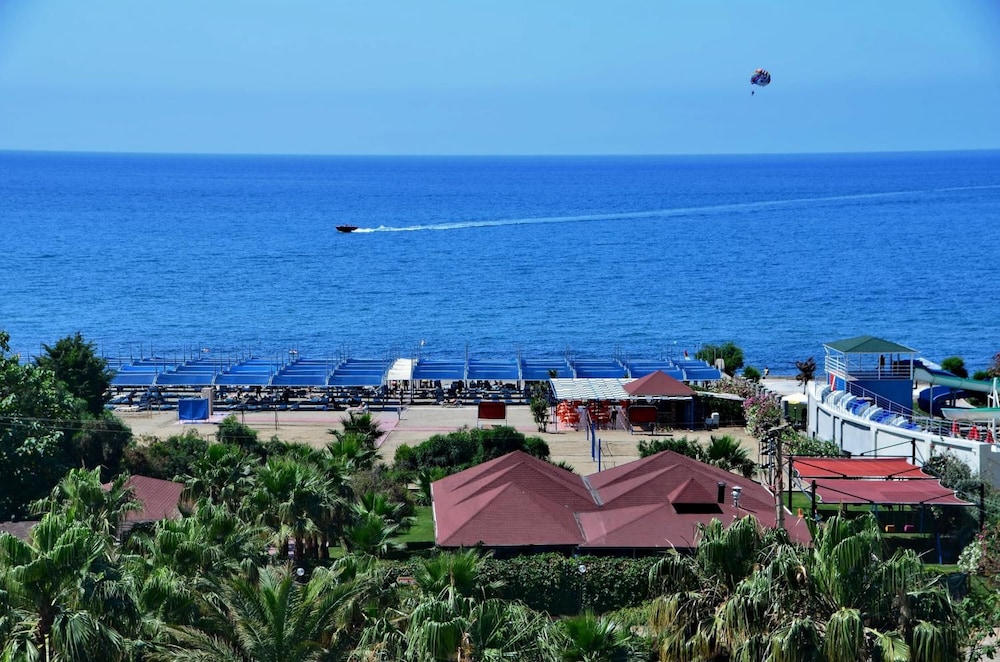 Royal Garden Beach Hotel - All Inclusive
