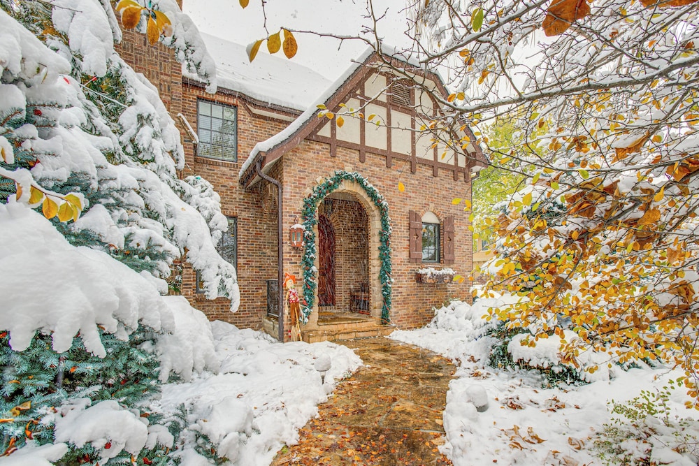 Walk to DU, Dining & Parks: Spacious Denver Home!