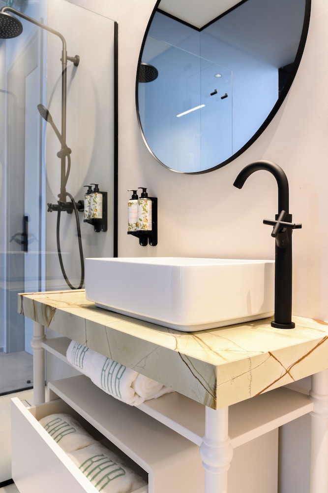 BHB Boutique House