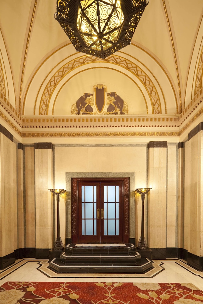 Fairmont Peace Hotel on the Bund 6