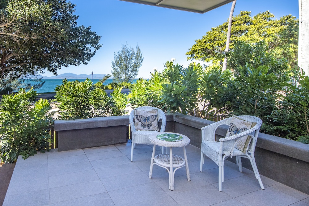 Hotel Reflections Villa 1 - Image 1