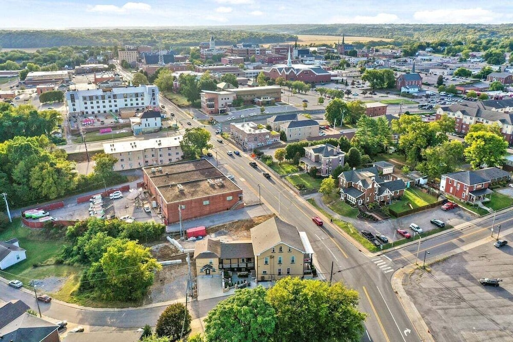 Todd's Place in Downtown Clarksville